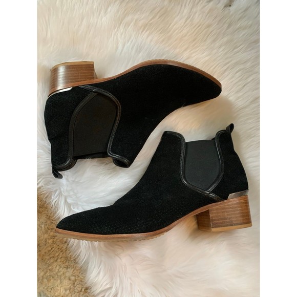 Donald J Pliner Bootie - Picture 1 of 9
